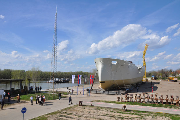 БРОДОГРАДИЛИШТE ИЗ ПЕРЛЕЗА: На дно вуку и раднике